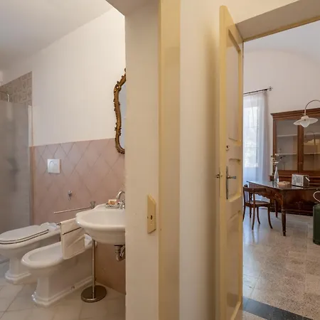Dimora Lustrelle Con Parco Privato * Cutrofiano