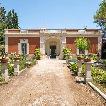 Holiday home Dimora Lustrelle Con Parco Privato *