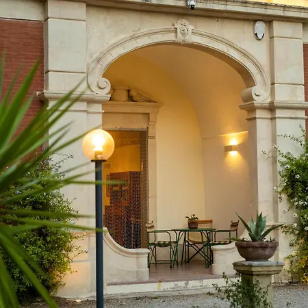 Holiday home Dimora Lustrelle Con Parco Privato *