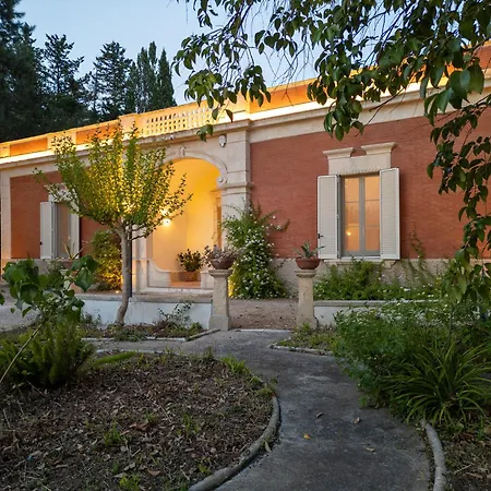 Dimora Lustrelle Con Parco Privato * Cutrofiano